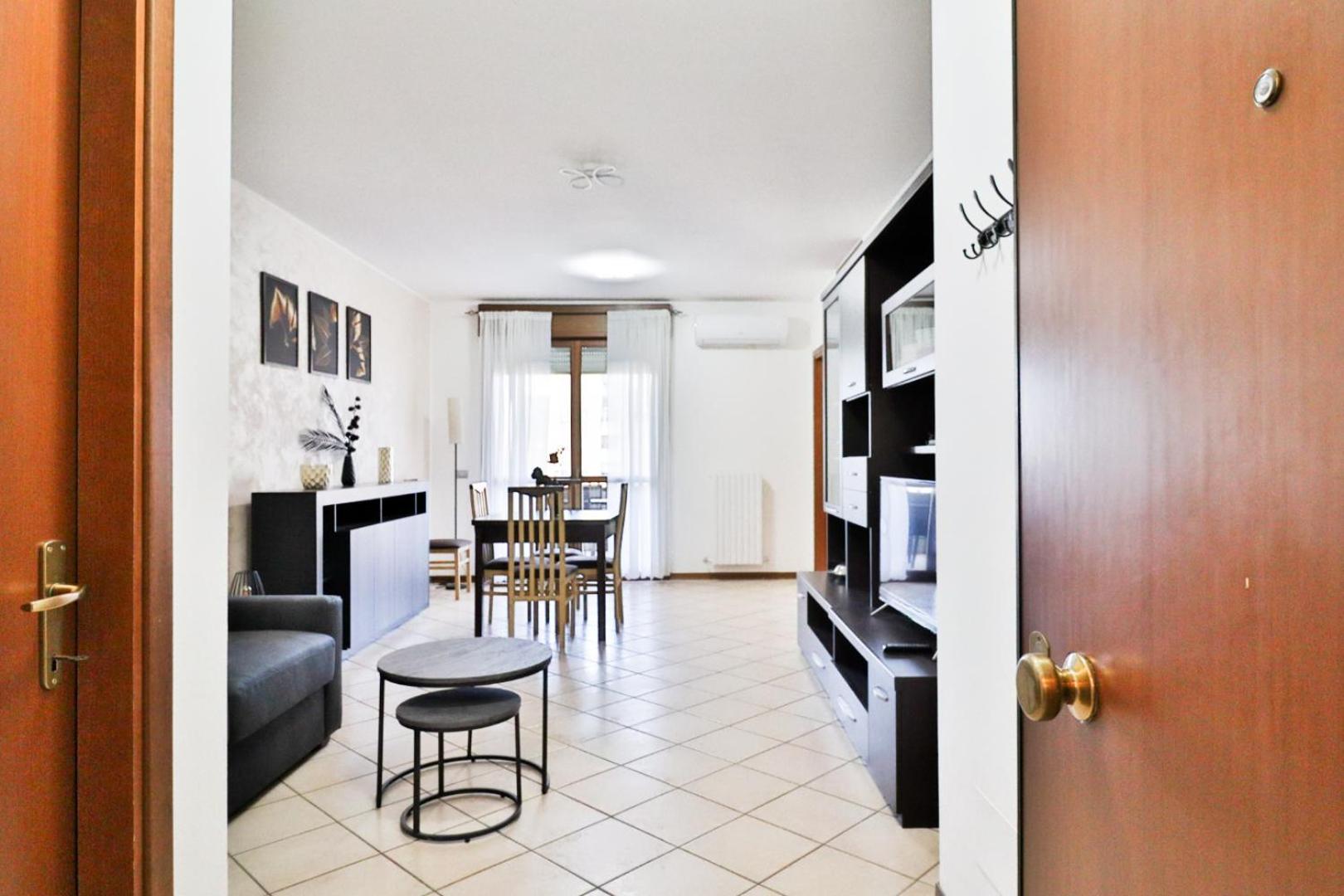Biri'S House Apartment Reggio Emilia Luaran gambar
