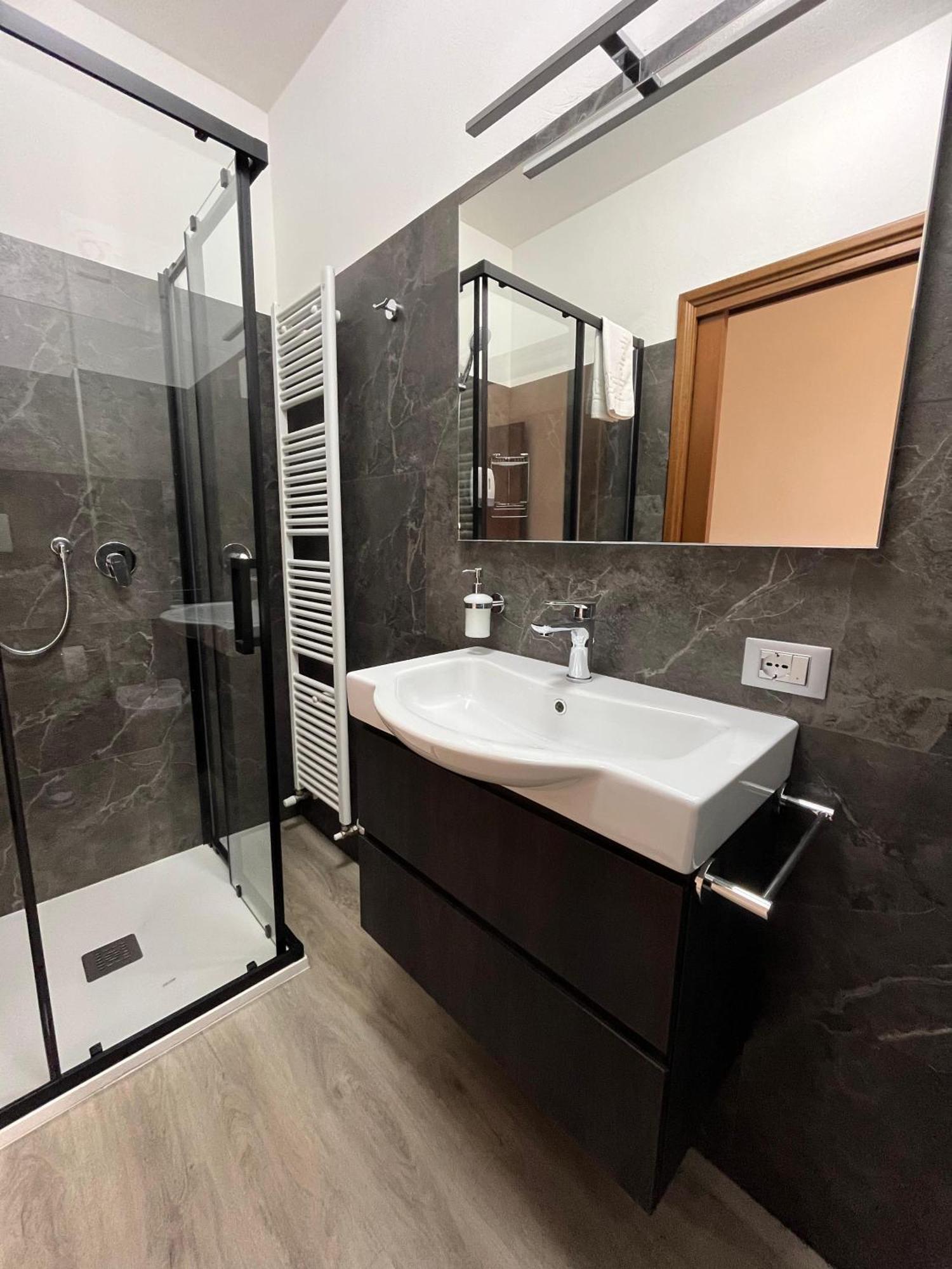 Biri'S House Apartment Reggio Emilia Luaran gambar