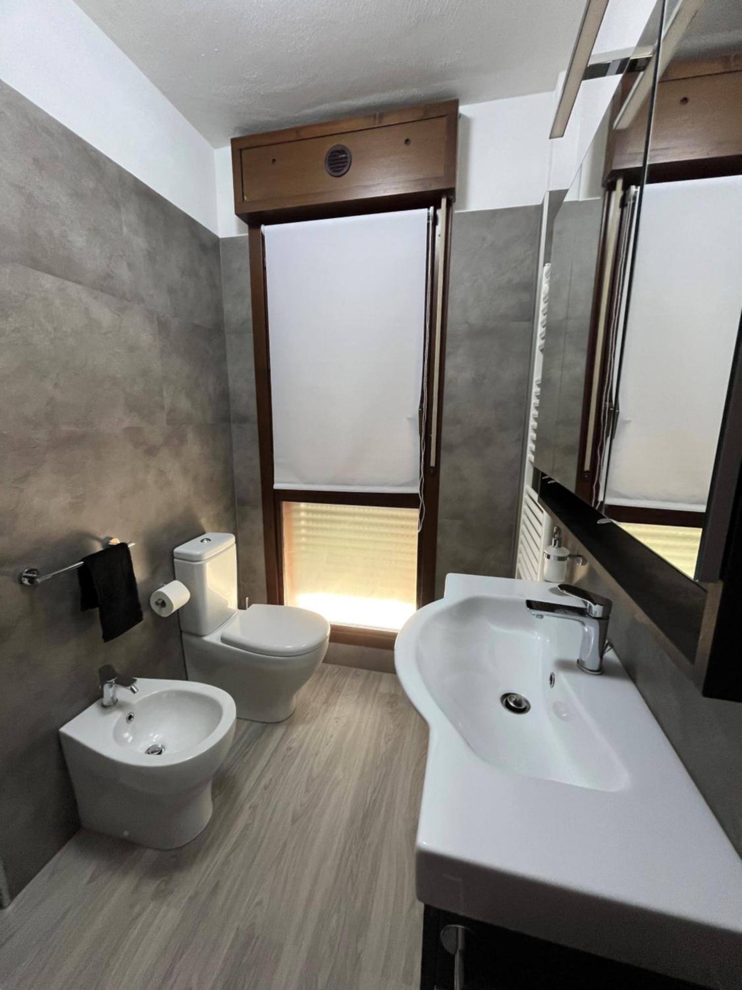 Biri'S House Apartment Reggio Emilia Luaran gambar